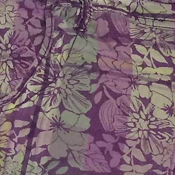 4/$25 Sale Floral Plaid Shorts Button pockets - Picture 6 of 8